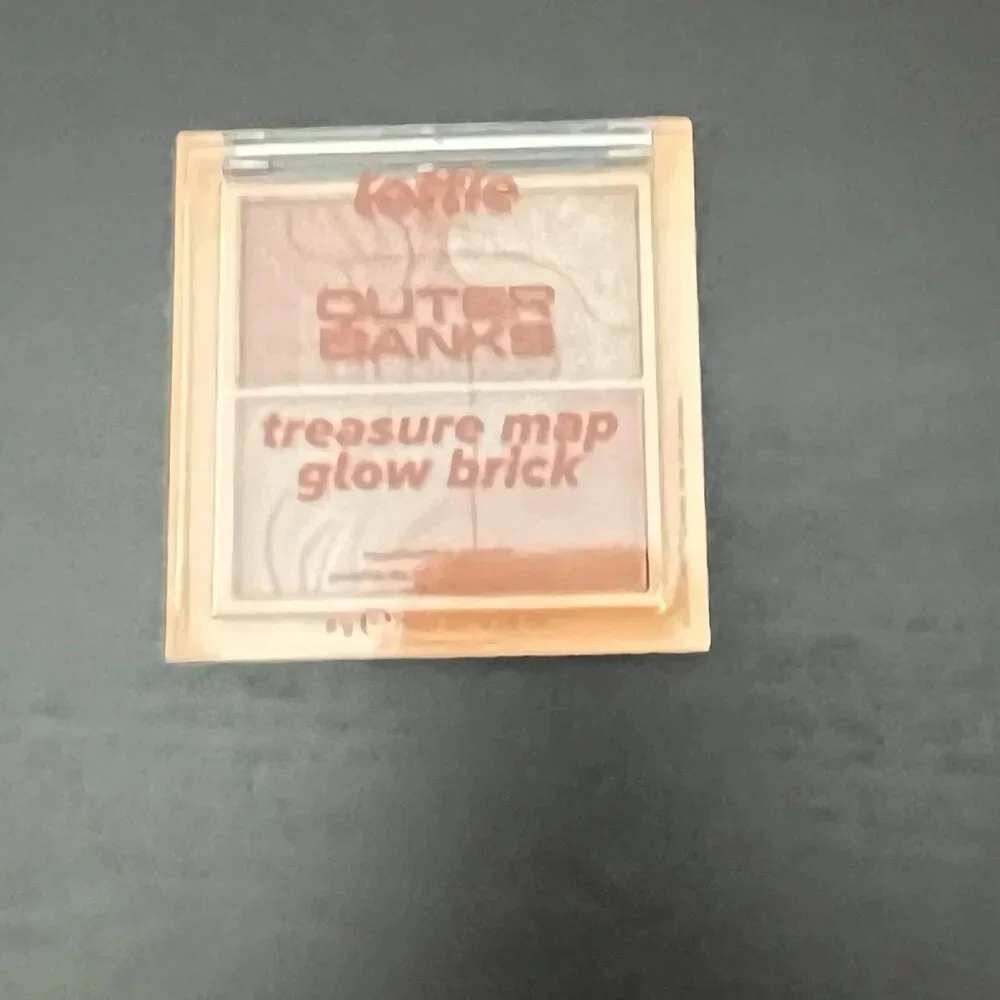 Lottie London X Outer Banks Bronzing Powder/Almay Waterproof Mascara